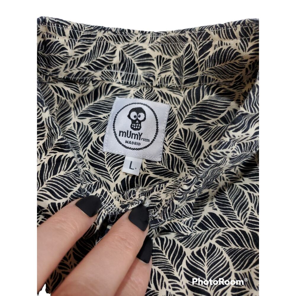 Mumy Room Madrid | Black & Cream Palm Leaf Short Sleeve Button Up | Size Large - Picture 4 of 4